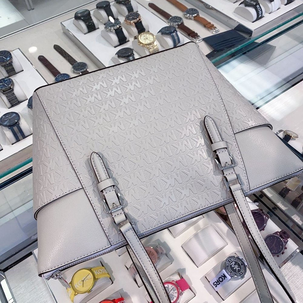 MK CHARLOTTE LG TOP ZIP TOTE Aluminum - Picture 5 of 6